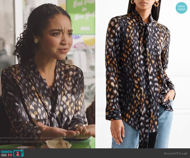 Equipment Essential pussy-bow leopard-print silk-georgette blouse worn by Kat Edison (Aisha Dee) on The Bold Type