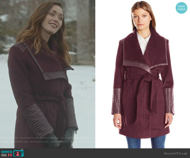 Belle Badgley Mischka Lorian Wrap Coat worn by Abigail Pershing (Sarah Power) on Good Witch