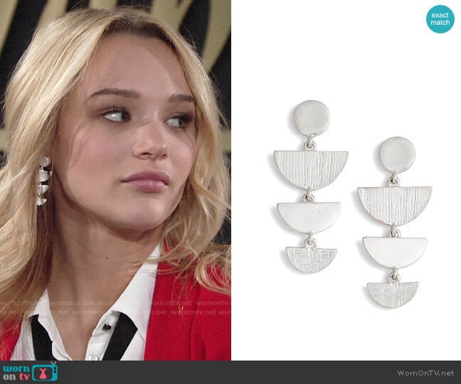 Treasure & Bond Etched Chandelier Earrings worn by Summer Newman (Hunter King) on The Young and the Restless