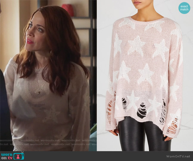 Wildfox Seeing Stars Distressed Open-Knit Jumper worn by Jo (Alanna Ubach) on Girlfriends Guide to Divorce