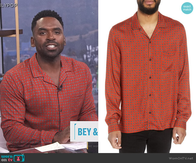 The Kooples Slim Fit Paisley Sport Shirt worn by Justin Sylvester on E! News