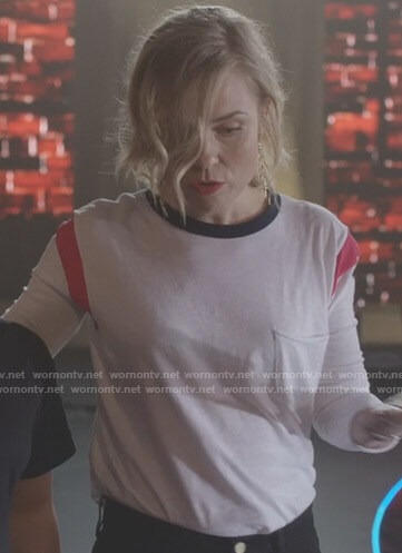 Ilse’s colorblock long sleeve t-shirt on Nashville