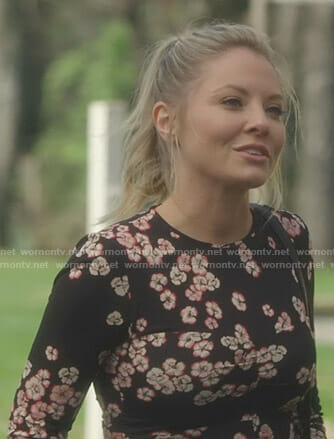 Jessie’s black floral long sleeve top on Nashville