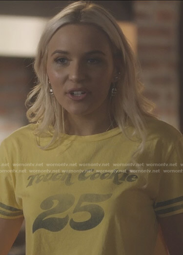 Maddie’s yellow Touch Cookie tee on Nashville