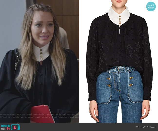Maison Mayle Contrast-Neck Floral Silk Jacquard Blouse worn by Kelsey Peters (Hilary Duff) on Younger