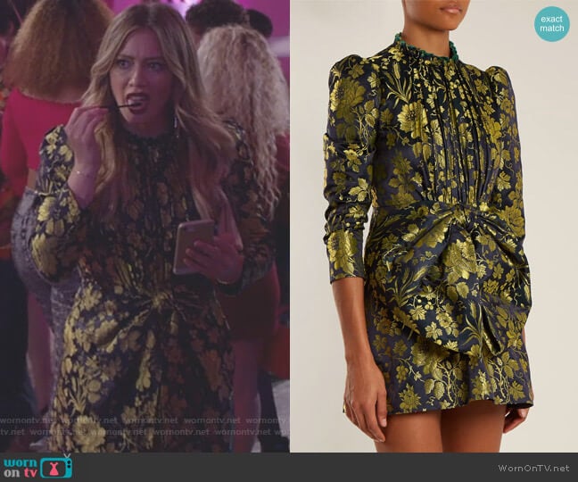 Gucci Romantic Flower-Jacquard High-Neck Dress worn by Kelsey Peters (Hilary Duff) on Younger