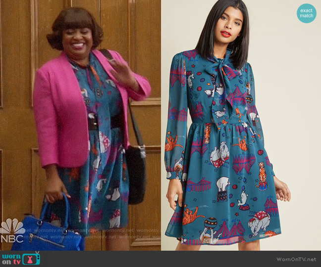 ModCloth Chiffon Tie Neck Shirt Dress worn by Anne Flatch (Sherri Shepherd) on Trial and Error