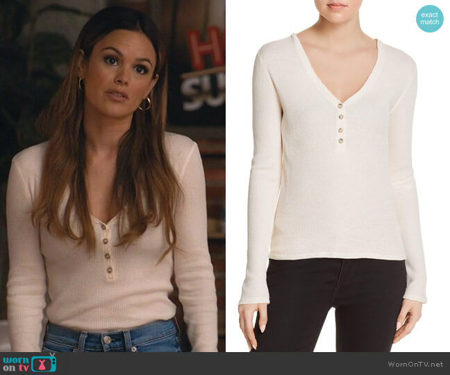 Elizabeth and James Ester Top worn by Samantha Swift (Rachel Bilson) on Take Two