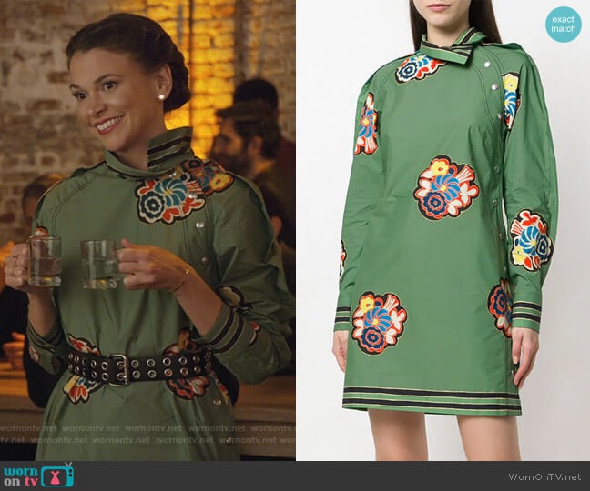 Philosophy Di Lorenzo Serafini Printed Shift Dress worn by Liza Miller (Sutton Foster) on Younger