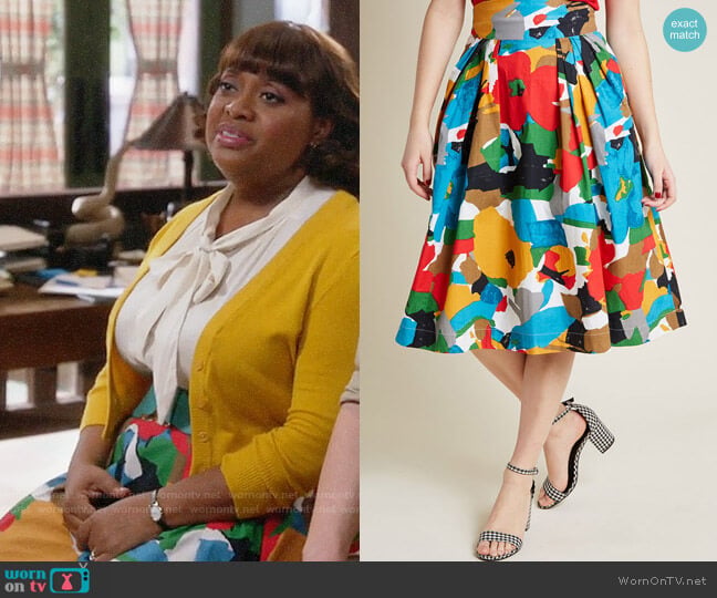 Emily and Fin Far-Out and Fabulous Midi Skirt in Floral from ModCloth worn by Anne Flatch (Sherri Shepherd) on Trial and Error