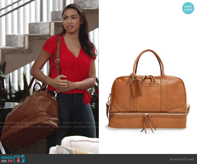 Sole Society Mason Weekender Bag worn by Shauna (Camryn Hamm) on The Young and the Restless