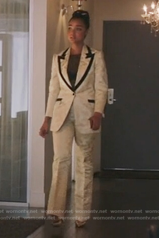 Kat’s white contrast suit on The Bold Type