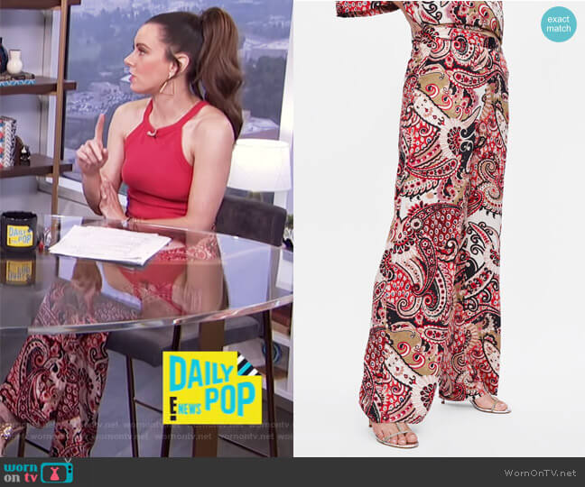 Zara Paisley Print Pants worn by Melanie Bromley on E! News