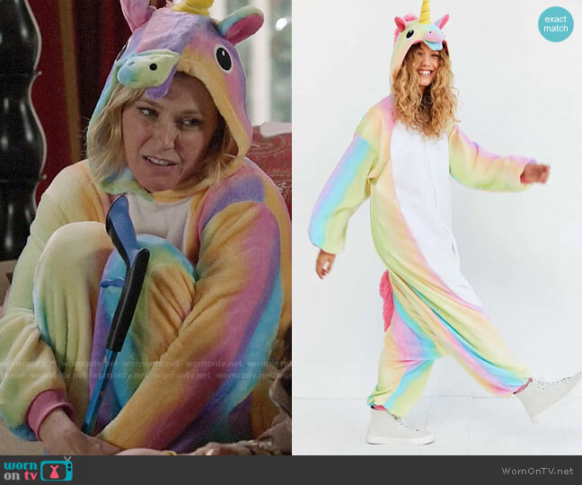 Kigurumi Dream Unicorn Costume worn by Claire Dunphy (Julie Bowen) on Modern Family