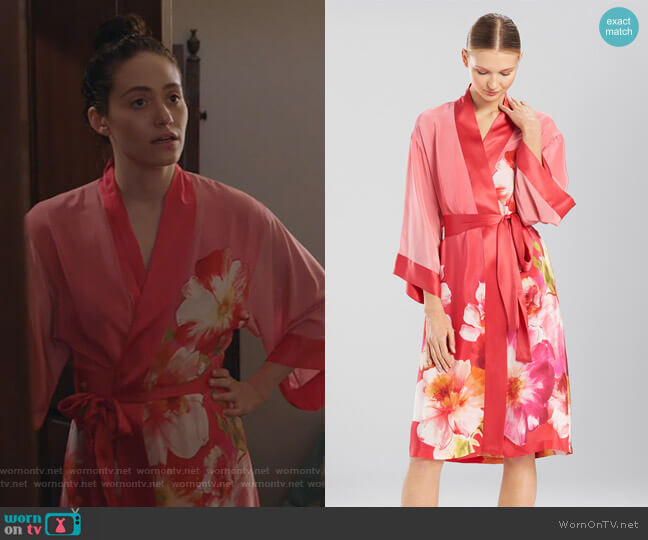 Josie Natori Paradis Wrap worn by Fiona Gallagher (Emmy Rossum) on Shameless