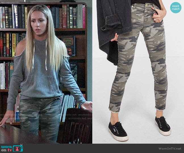 Express Mid Rise Camo Print Stretch Ankle Leggings worn by Josslyn Jacks (Eden McCoy) on General Hospital