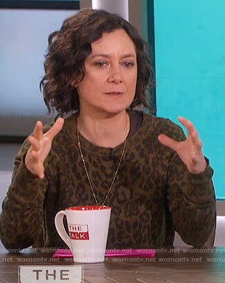 Sara’s leopard print sweatshirt on The Talk