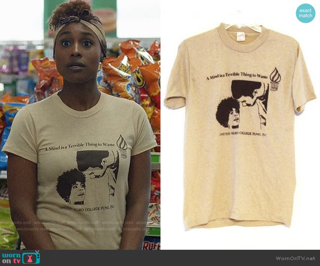 Vintage A Mind is a Terrible Thing to Waste T-shirt worn by Issa Dee (Issa Rae) on Insecure