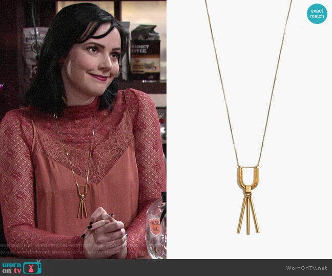 Madewell Curvelink Pendant Necklace worn by Tessa Porter (Cait Fairbanks) on The Young and the Restless
