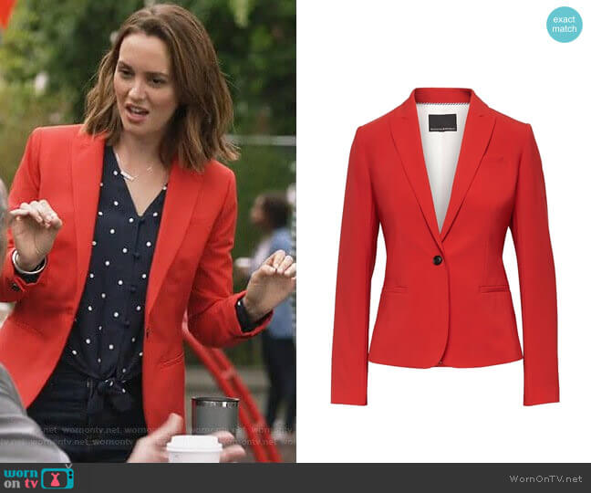 Banana Republic Classic-Fit Machine-Washable Italian Wool Blend Blazer in Hot Red worn by Angie (Leighton Meester) on Single Parents