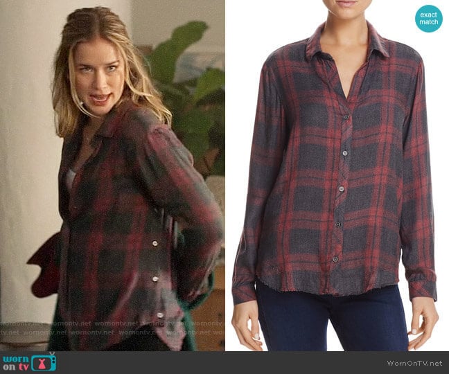 Bella Dahl Frayed-Hem Side-Button Shirt worn by Guinevere Beck (Elizabeth Lail) on You