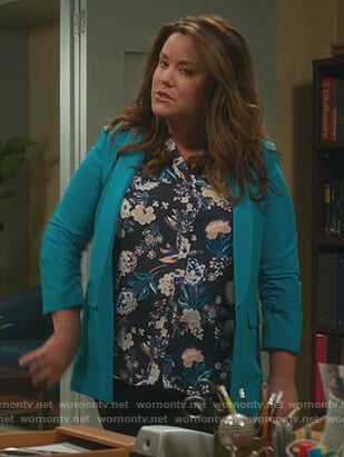 Katie’s blue open blazer on American Housewife