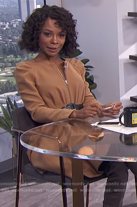 Zuri’s brown zip front dress on E! News Daily Pop