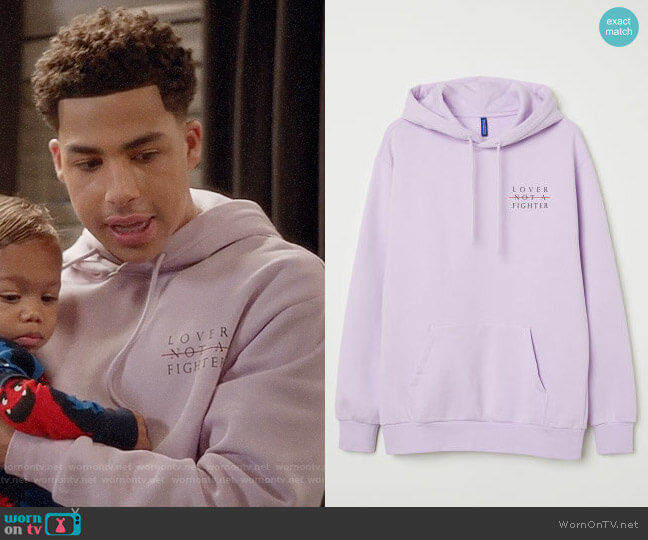 H&M Printed Hooded Sweatshirt worn by Andre Johnson Jr (Marcus Scribner) on Black-ish