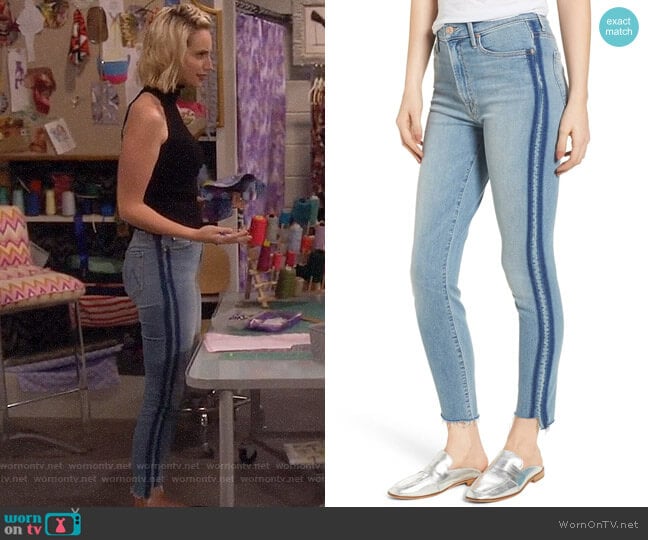 Mother The Stunner Fray Step Hem Skinny Jeans worn by Mandy Baxter (Molly McCook) on Last Man Standing