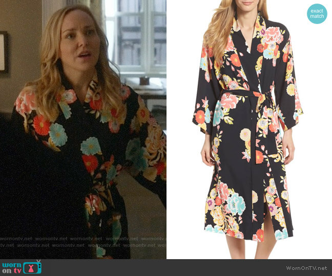 Natori Saipan Robe worn by Marissa Morgan (Geneva Carr) on Bull