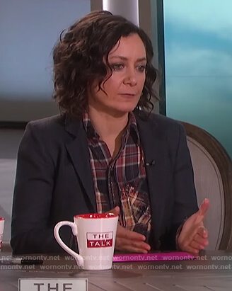 Sara’s plaid distressed shirt on The Talk