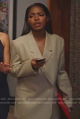 Alex’s beige blazer on Star
