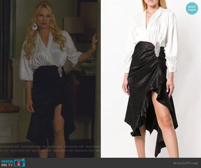 Dodo Bar Or Betta Dress worn by Alexis Carrington (Elaine Hendrix) on Dynasty
