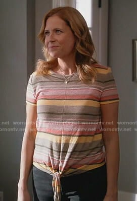 Lena’s striped tie front tee on Splitting Up Together