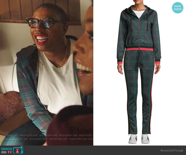 Pam & Gela Stewart Zip Hoodie worn by Henrietta Wilson (Aisha Hinds) on 9-1-1