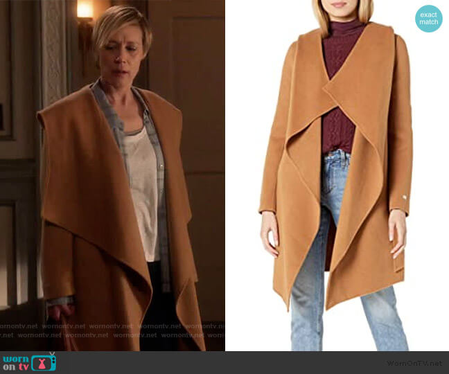 Soia & Kyo SAMIA double-face wool coat worn by Bonnie Winterbottom (Liza Weil) on How to Get Away with Murder