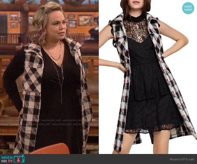 Bcbgeneration Plaid Long Vest worn by Kristin Baxter (Amanda Fuller) on Last Man Standing