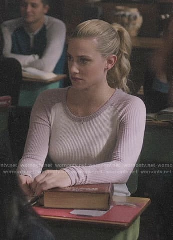 Betty’s pink ribbed raglan top on Riverdale