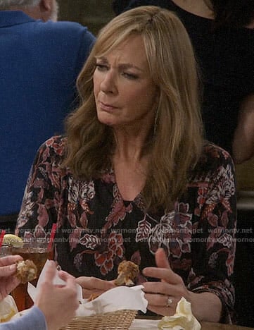 Bonnie’s black and purple floral top on Mom