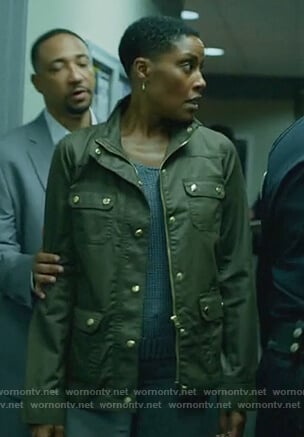 Lynn’s brown utility jacket on Black Lightning