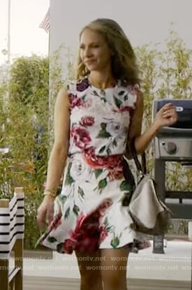 Veronica’s white floral top and skirt on Dirty John