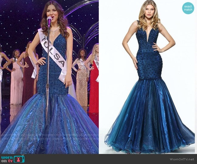 Sherri Hill Style 50848 worn by Hayley (Victoria Justice) on Queen America