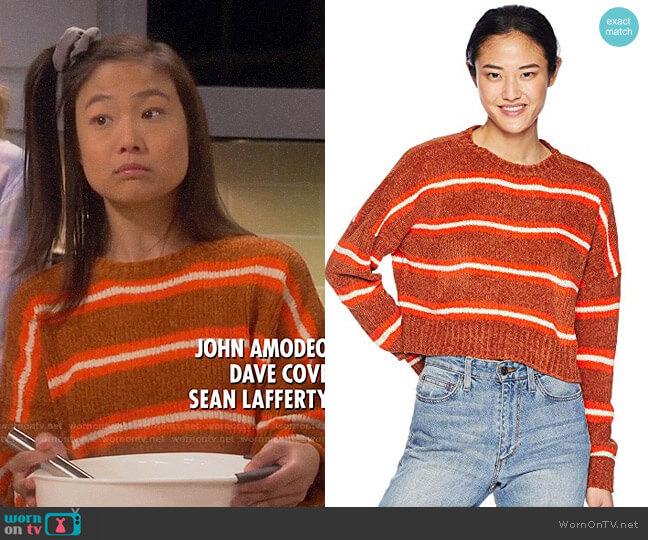 Volcom The Favorite Sweater worn by Jen (Krista Marie Yu) on Last Man Standing