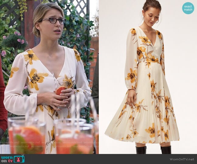 Wilfred Beaune Dress in Birch/Cairo Gold worn by Kara Danvers (Melissa Benoist) on Supergirl