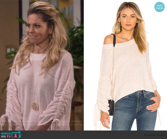 ALC Zora Sweater worn by DJ Tanner-Fuller (Candace Cameron Bure) on Fuller House