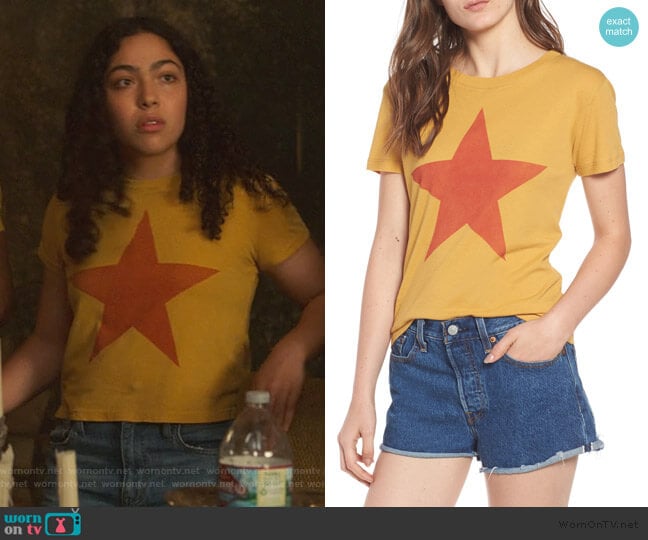 Day by Daydreamer Star Graphic Tee worn by Molly Hernandez (Allegra Acosta) on Marvels Runaways