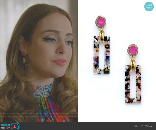 Elizabeth Cole Gaylen Link Drop Earrings worn by Fallon Carrington (Elizabeth Gillies) on Dynasty