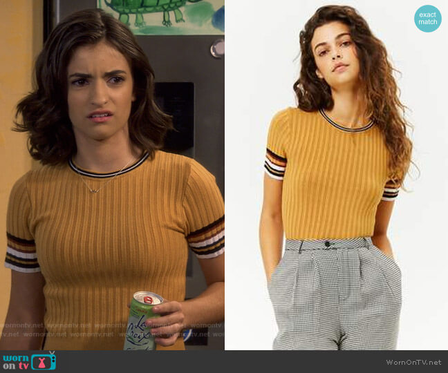 Forever 21 Ribbed Striped-Trim Cropped Sweater worn by Ramona Gibbler (Soni Nicole Bringas) on Fuller House