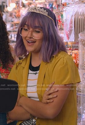 Gert’s white striped top on Marvel’s Runaways