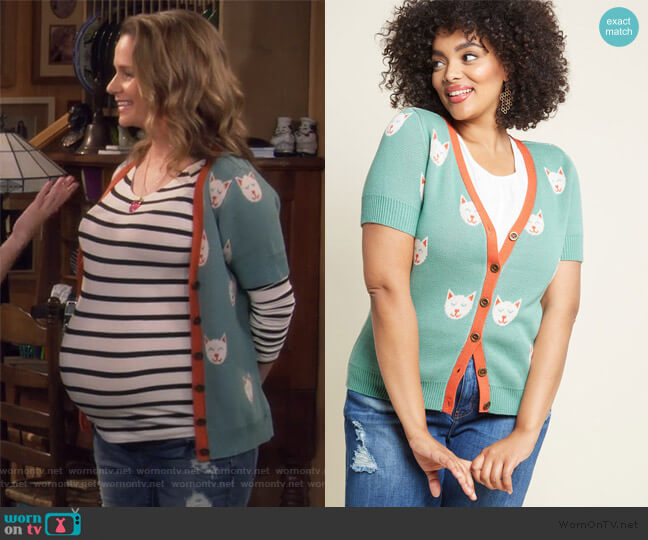 ModCloth Casually Cozy Short Sleeve Cardigan worn by Kimmy Gibbler (Andrea Barber) on Fuller House